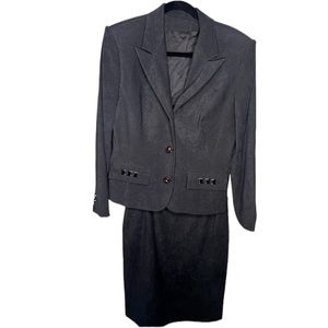Simon Chang two piece business suit with skirt and blazer in grey with metal 10